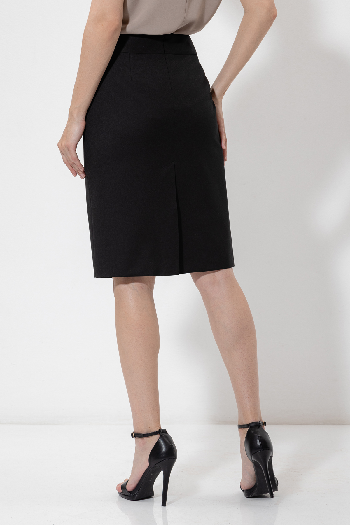 Юбка-карандаш VASSA&Co, пол женский, цвет черный