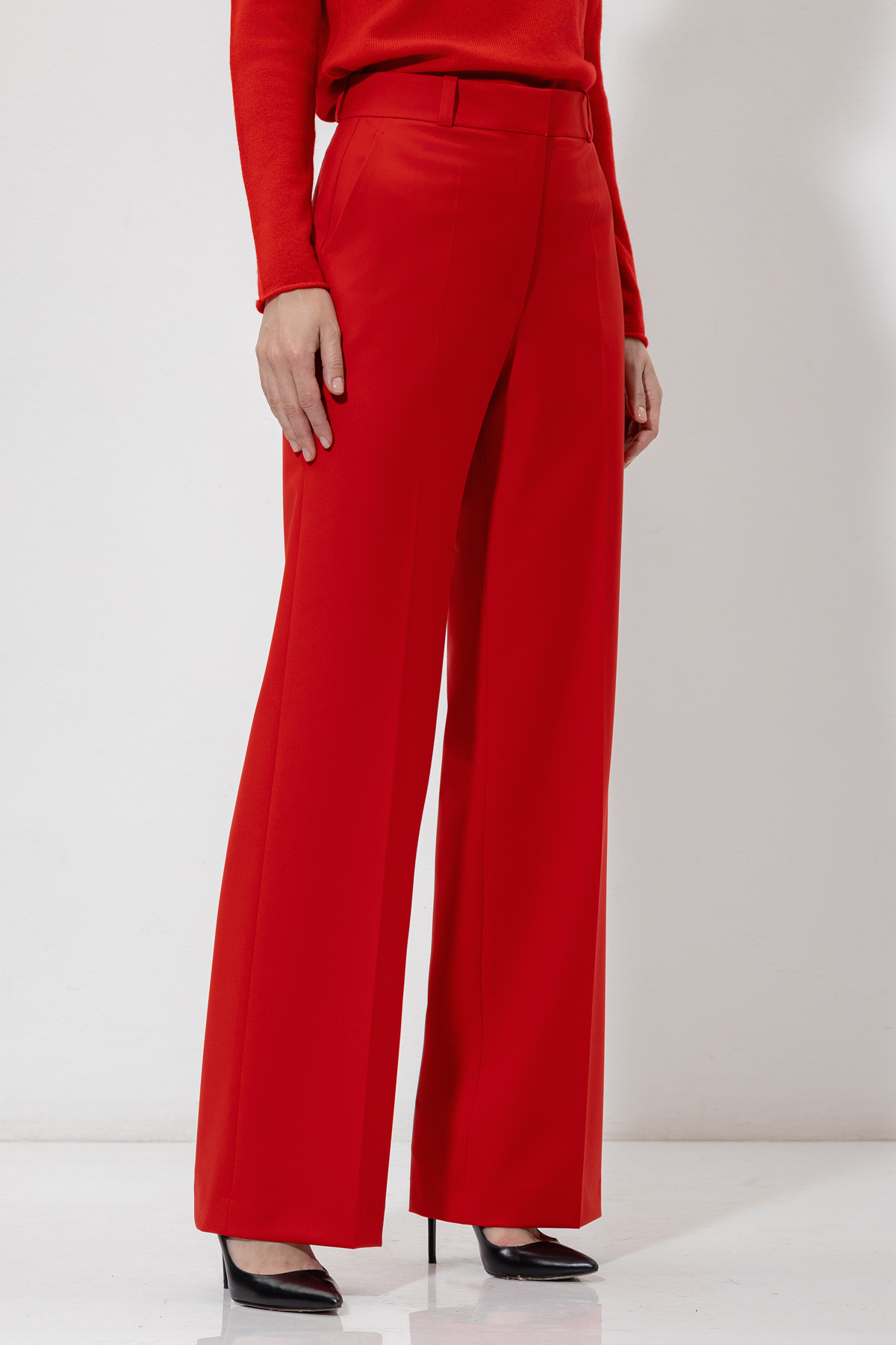 Брюки VASSA&Co, пол женский, цвет красный