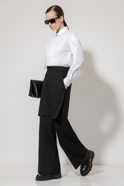 Дизайнерские брюки VASSA&Co, пол женский, цвет черный, фото №3