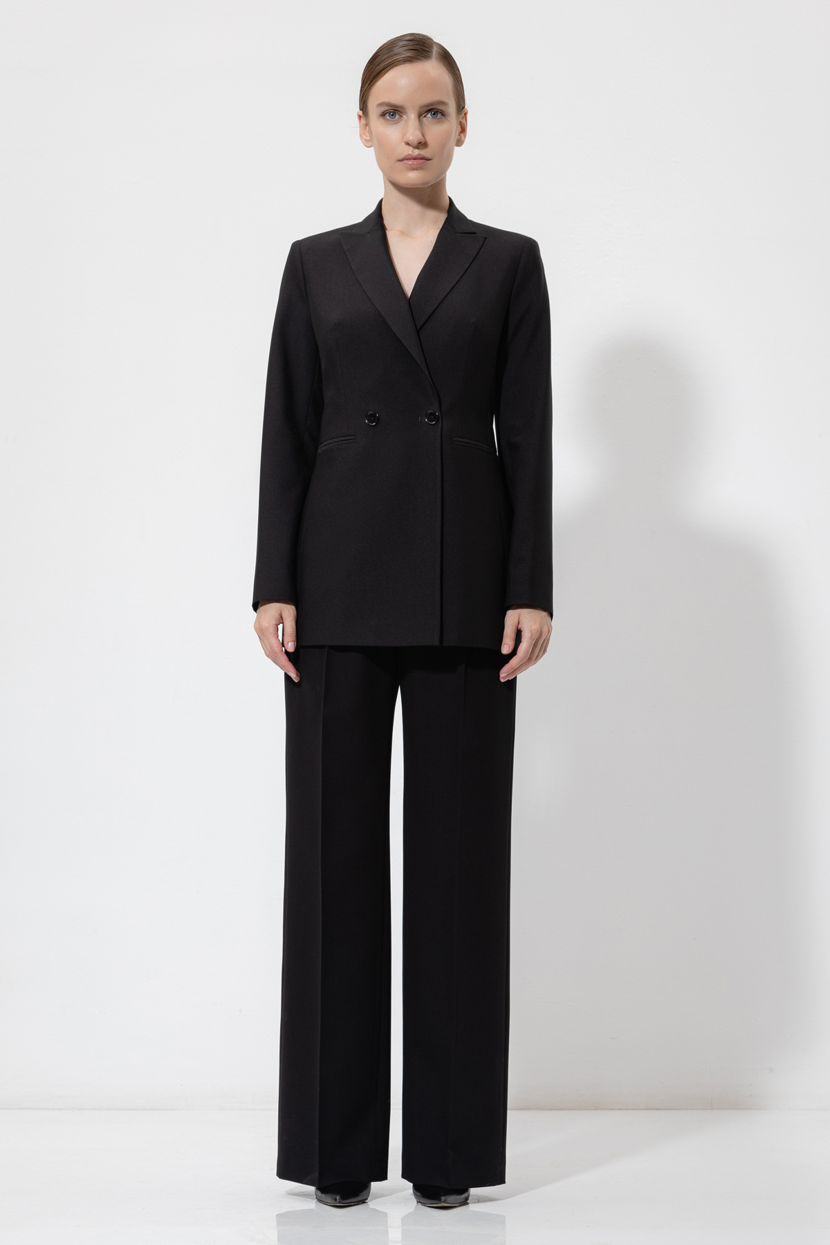 Двубортный жакет VASSA&Co, пол женский, цвет черный