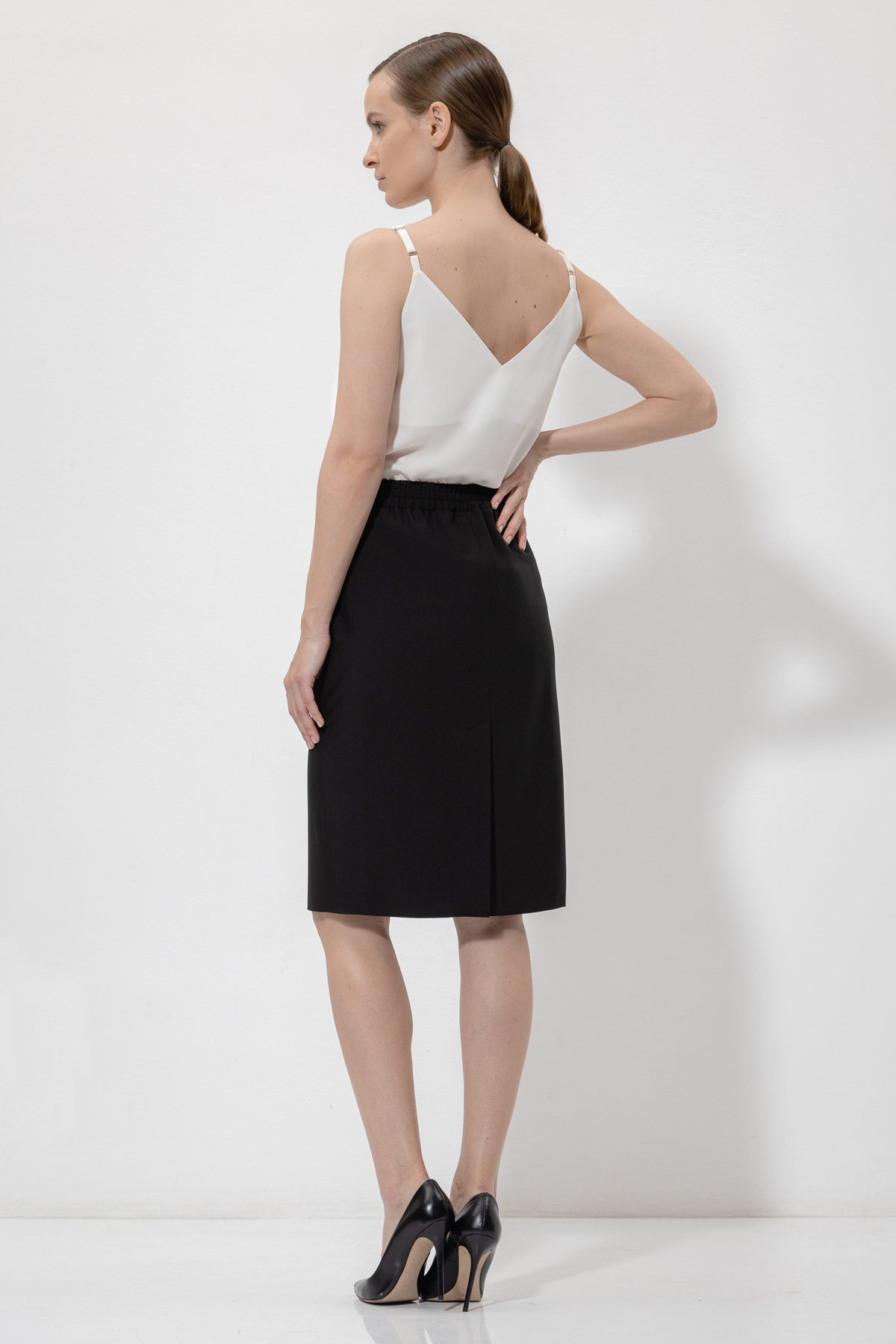 Юбка-карандаш на резинке VASSA&Co, пол женский, цвет черный