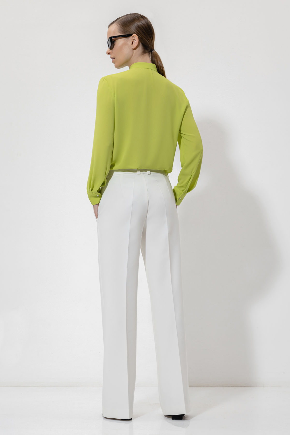 Блузка VASSA&Co, пол женский, цвет зеленый