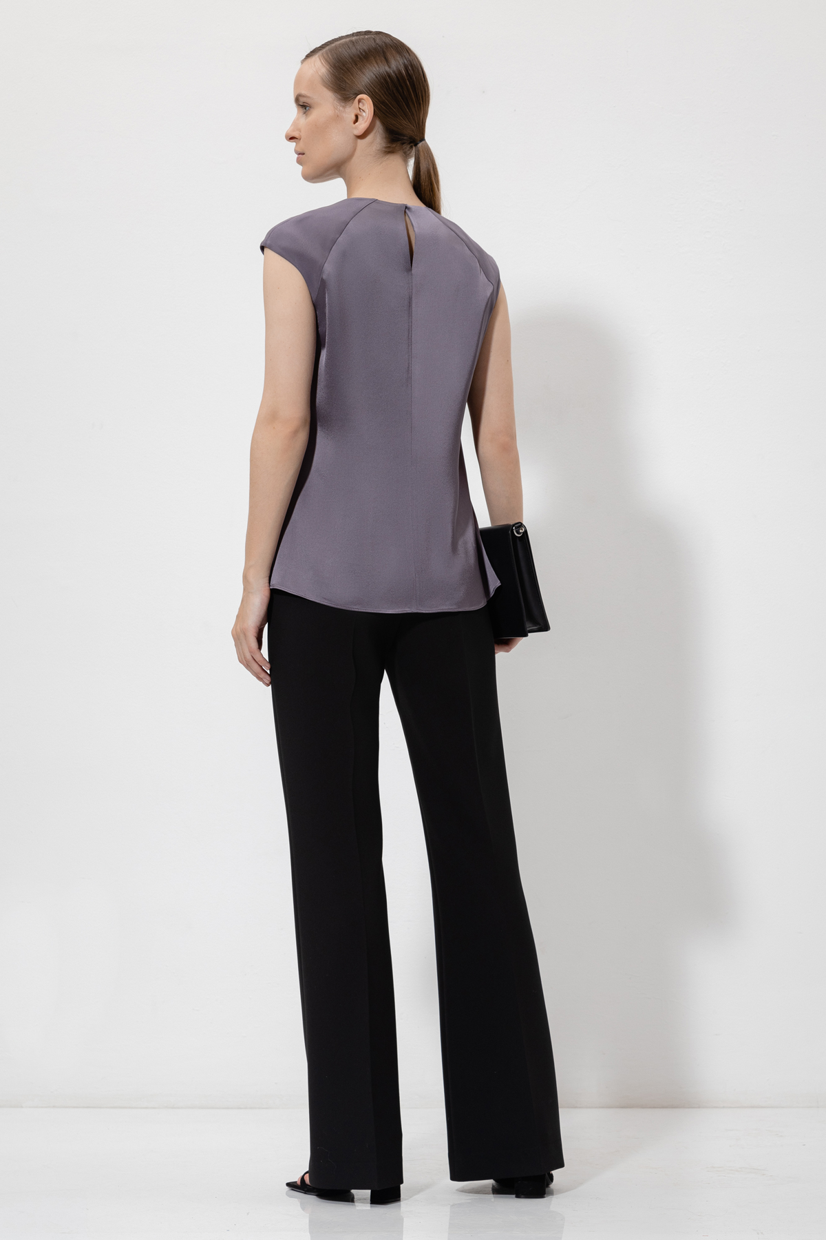 Блузка с фактурными вставками VASSA&Co, пол женский, цвет фиолетовый