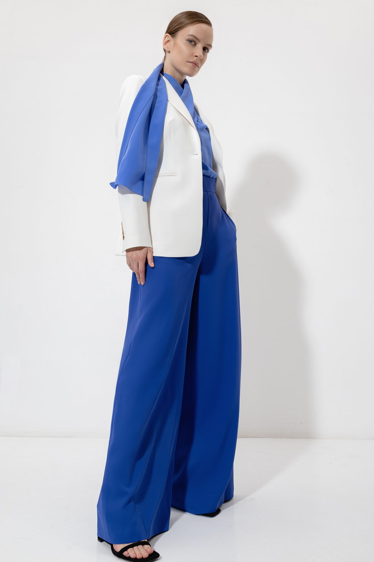 Брюки палаццо VASSA&Co, пол женский, цвет синий