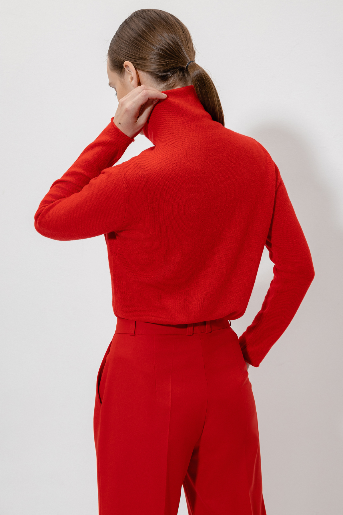 Водолазка свободного кроя из шерсти и кашемира VASSA&Co, пол female, цвет red