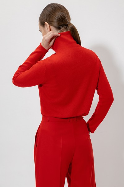 Водолазка свободного кроя из шерсти и кашемира VASSA&Co, пол женский, цвет красный, фото №6
