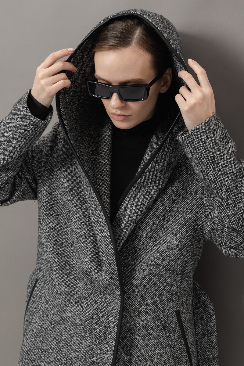 Пальто с капюшоном VASSA&Co, пол женский, цвет черный, фото №6