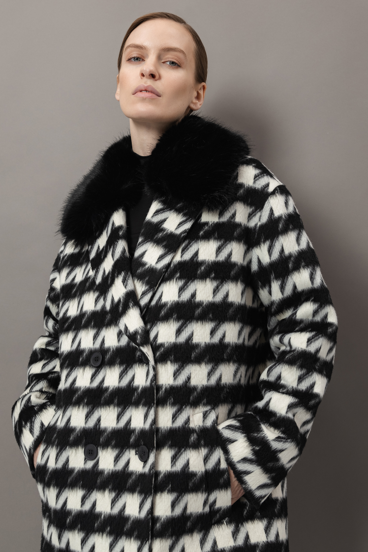 Пальто с принтом VASSA&Co, пол женский, цвет черный