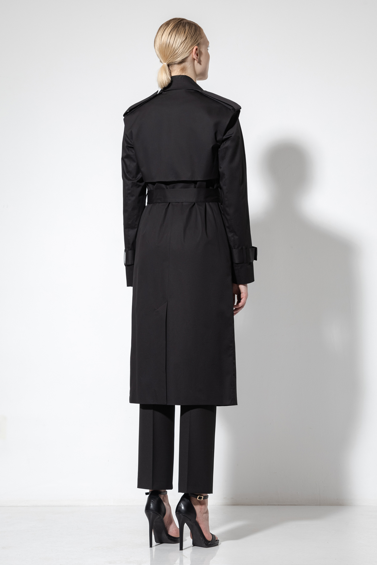 Плащ VASSA&Co, пол женский, цвет черный, фото №3