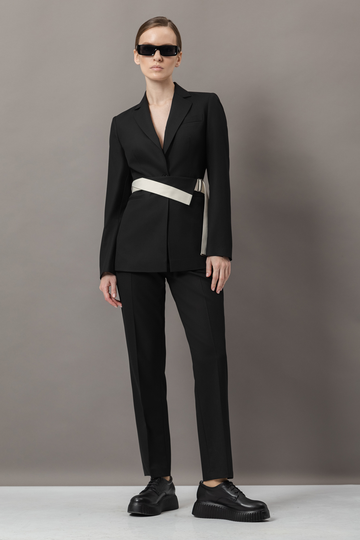 Жакет с контрастным поясом VASSA&Co, пол female, цвет black