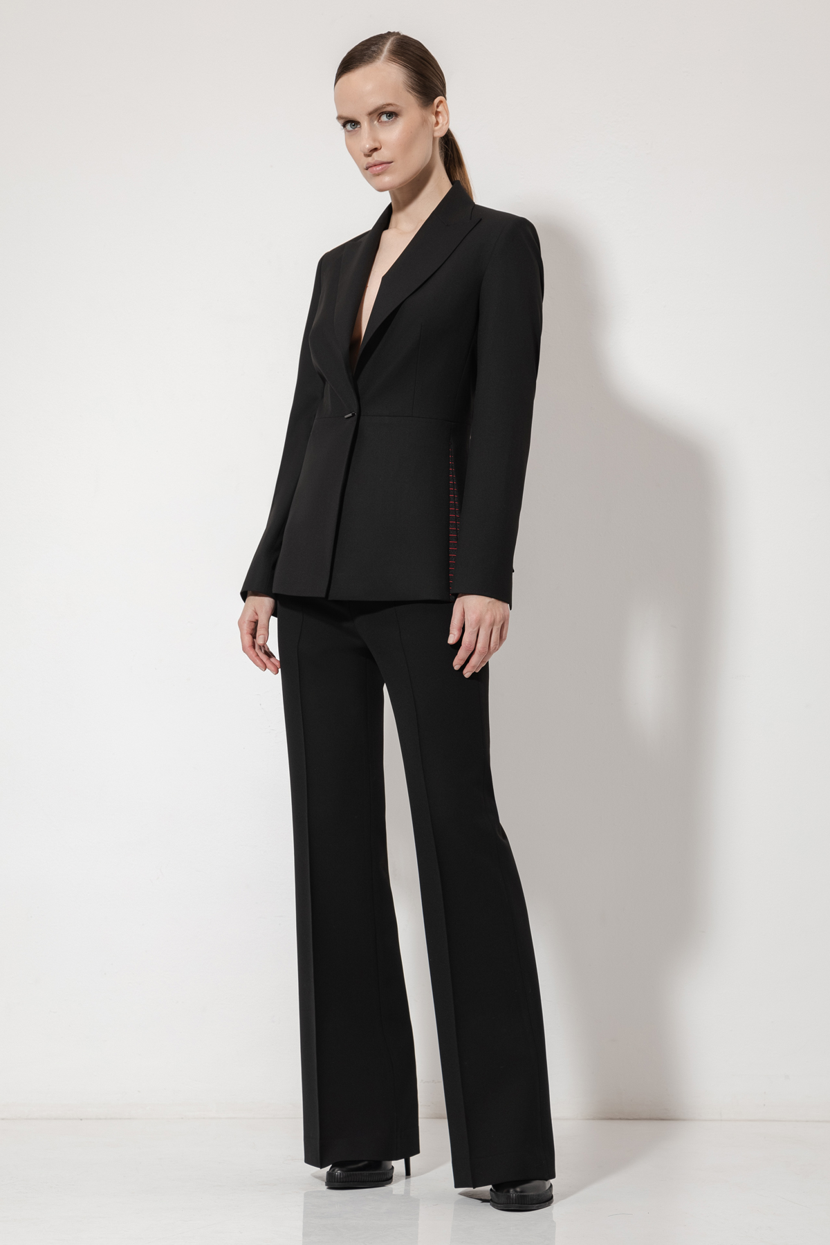 Жакет с акцентными деталями VASSA&Co, пол женский, цвет черный