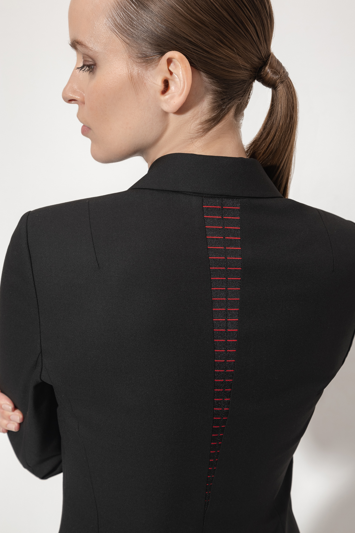 Жакет с акцентными деталями VASSA&Co, пол женский, цвет черный