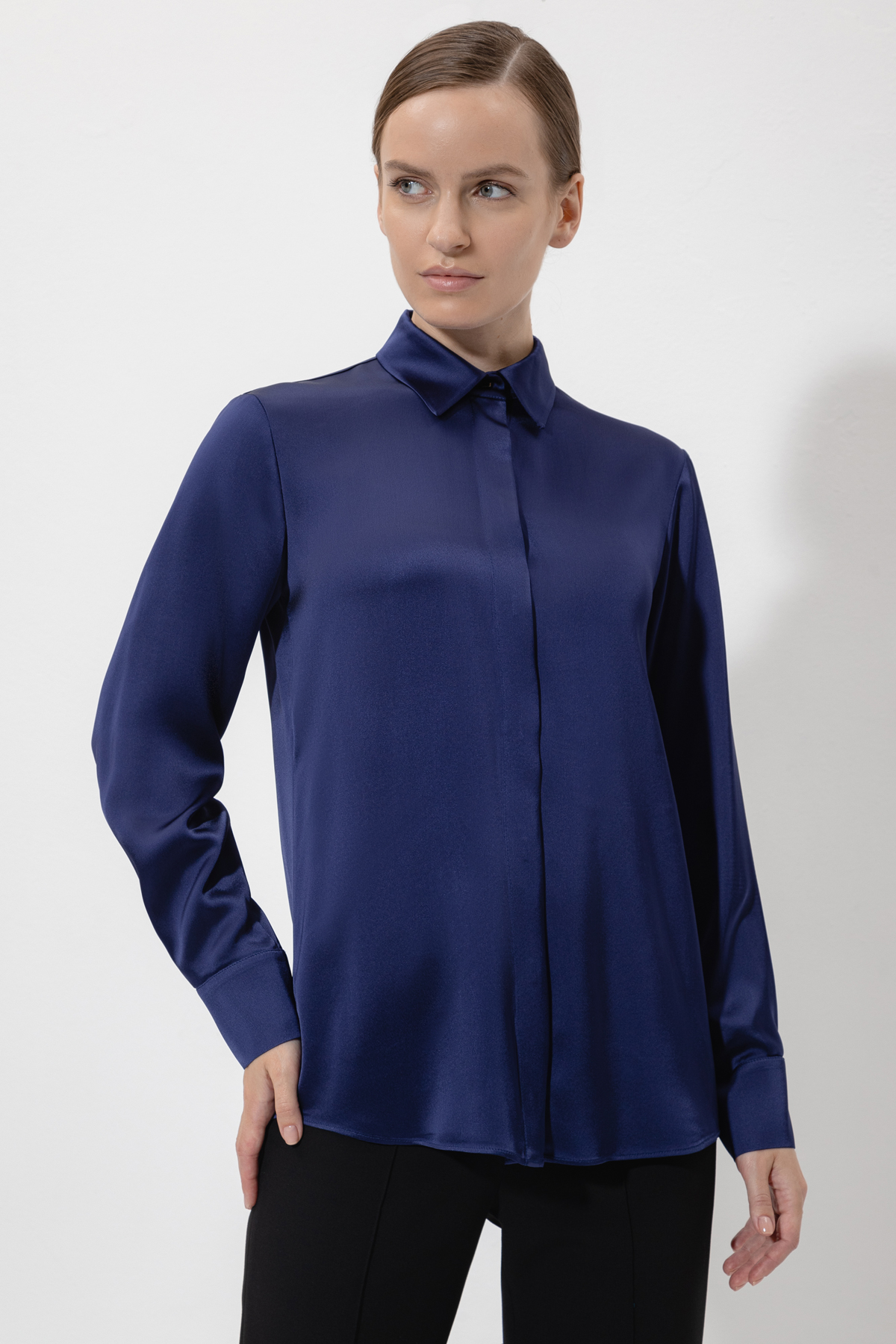 Blouse VASSA&Co, пол female, цвет синий