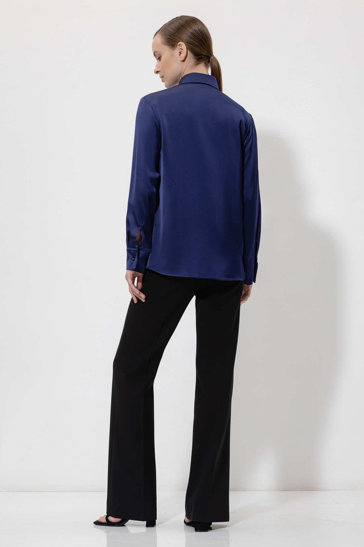 Blouse VASSA&Co, пол female, цвет синий