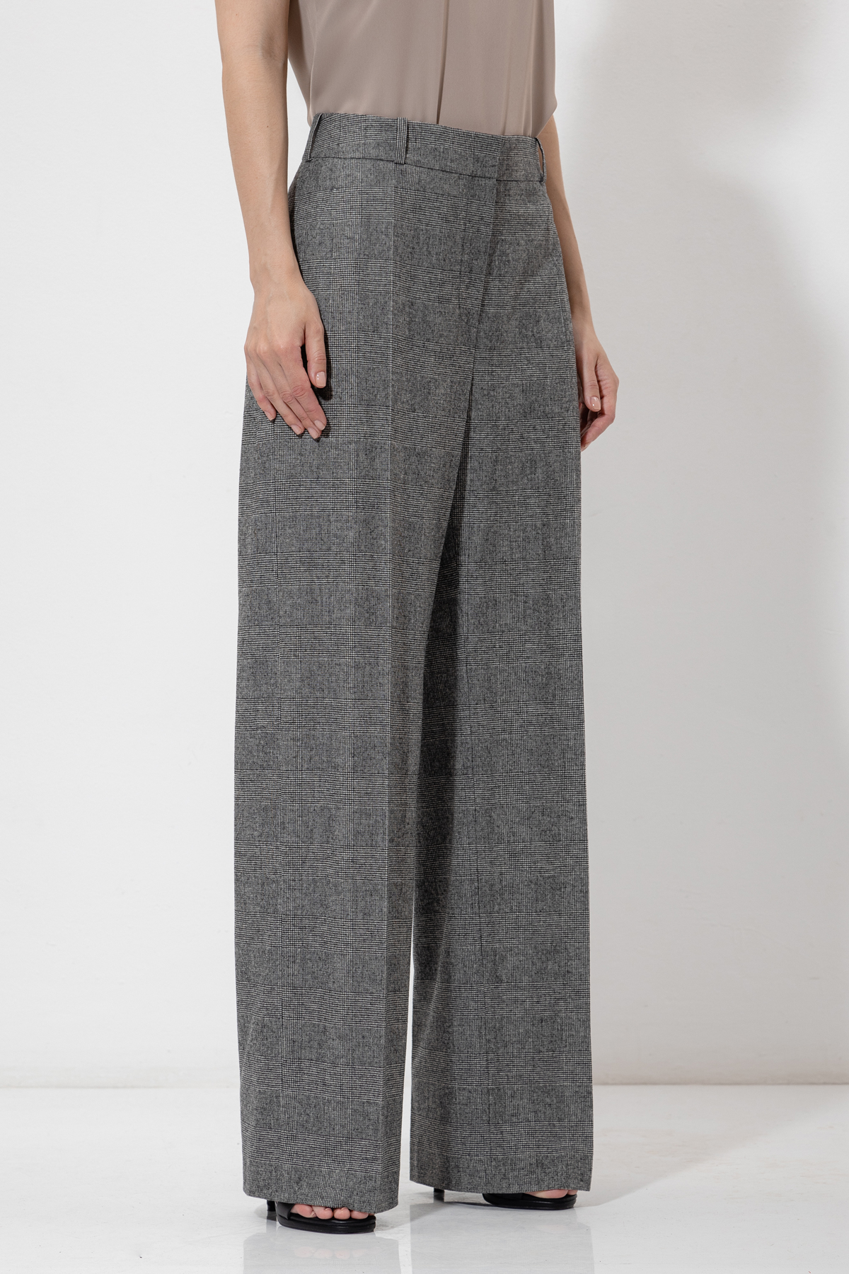 Широкие брюки VASSA&Co, пол женский, цвет серый