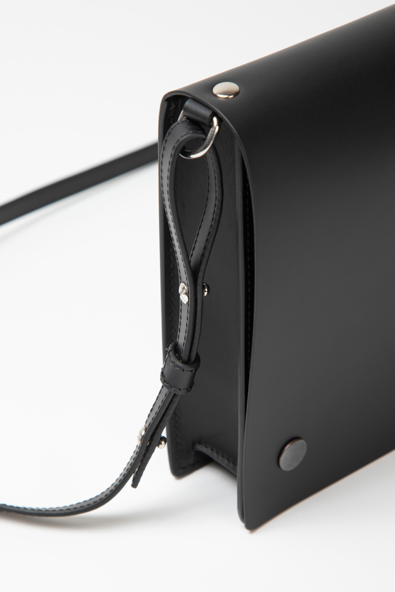 Сумка cross-body (средняя) VASSA&Co, пол Женский, цвет Черный