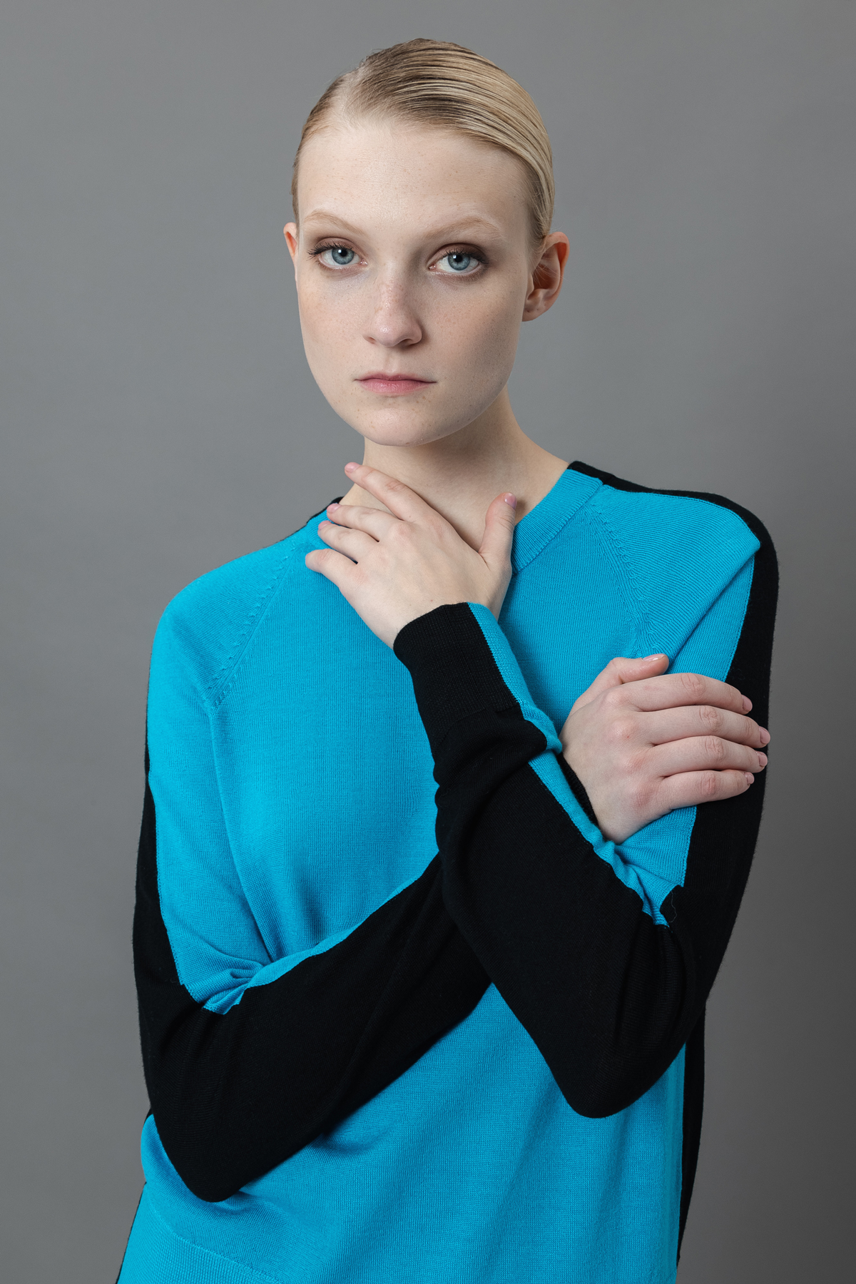 Джемпер из шерсти VASSA&Co, пол женский, цвет голубой