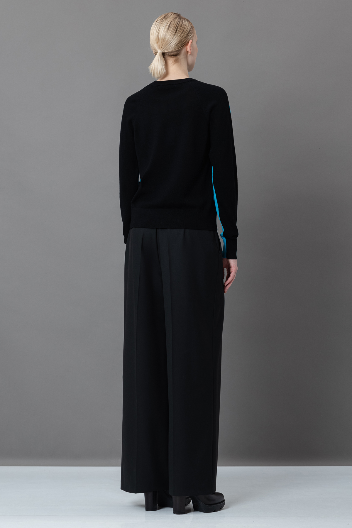 Джемпер из шерсти VASSA&Co, пол женский, цвет голубой