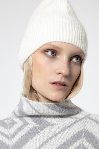 Шапка из вязаной шерсти VASSA&Co, пол женский, цвет белый, фото №4