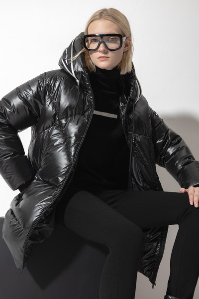 Пуховик VASSA CODE, пол женский, цвет черный, фото №4