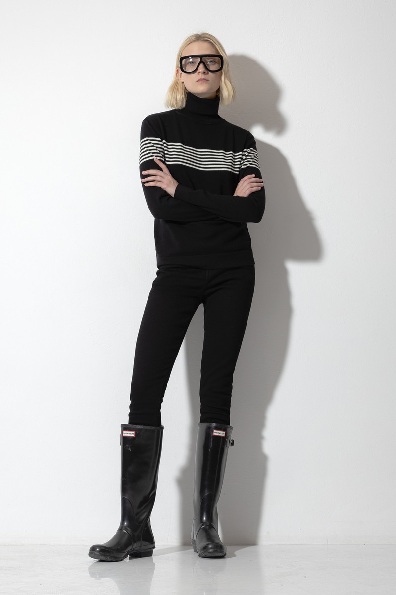 Водолазка с контрастным принтом VASSA CODE, пол женский, цвет черный, фото №2