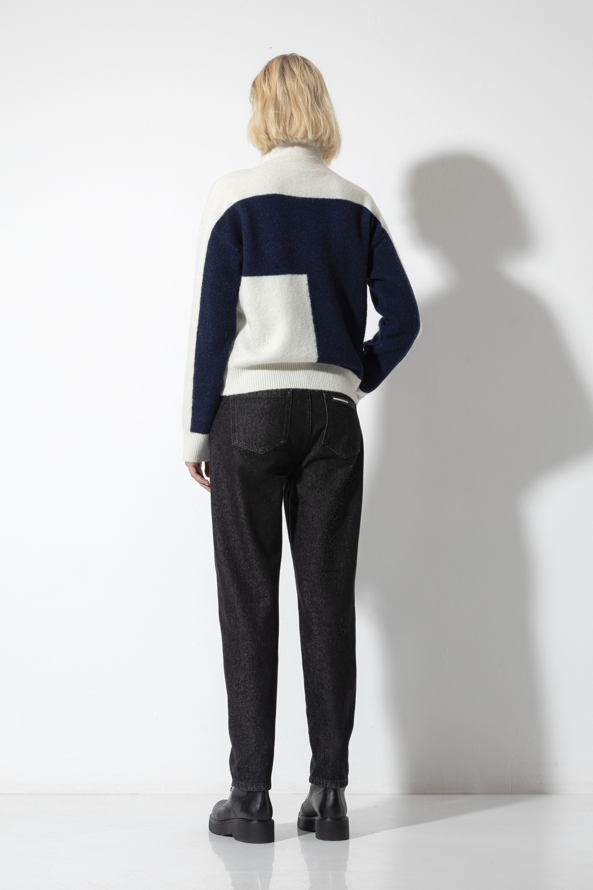 Джемпер с контрастным принтом VASSA CODE, пол женский, цвет синий