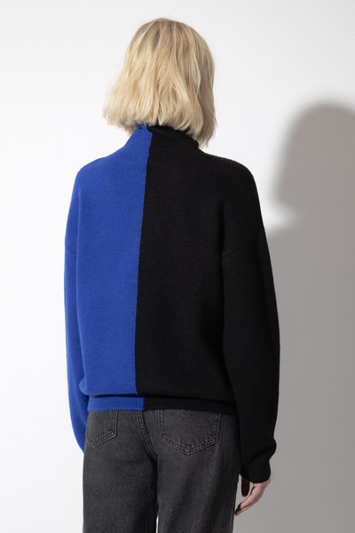 Джемпер с контрастным принтом VASSA CODE, пол женский, цвет синий, фото №2