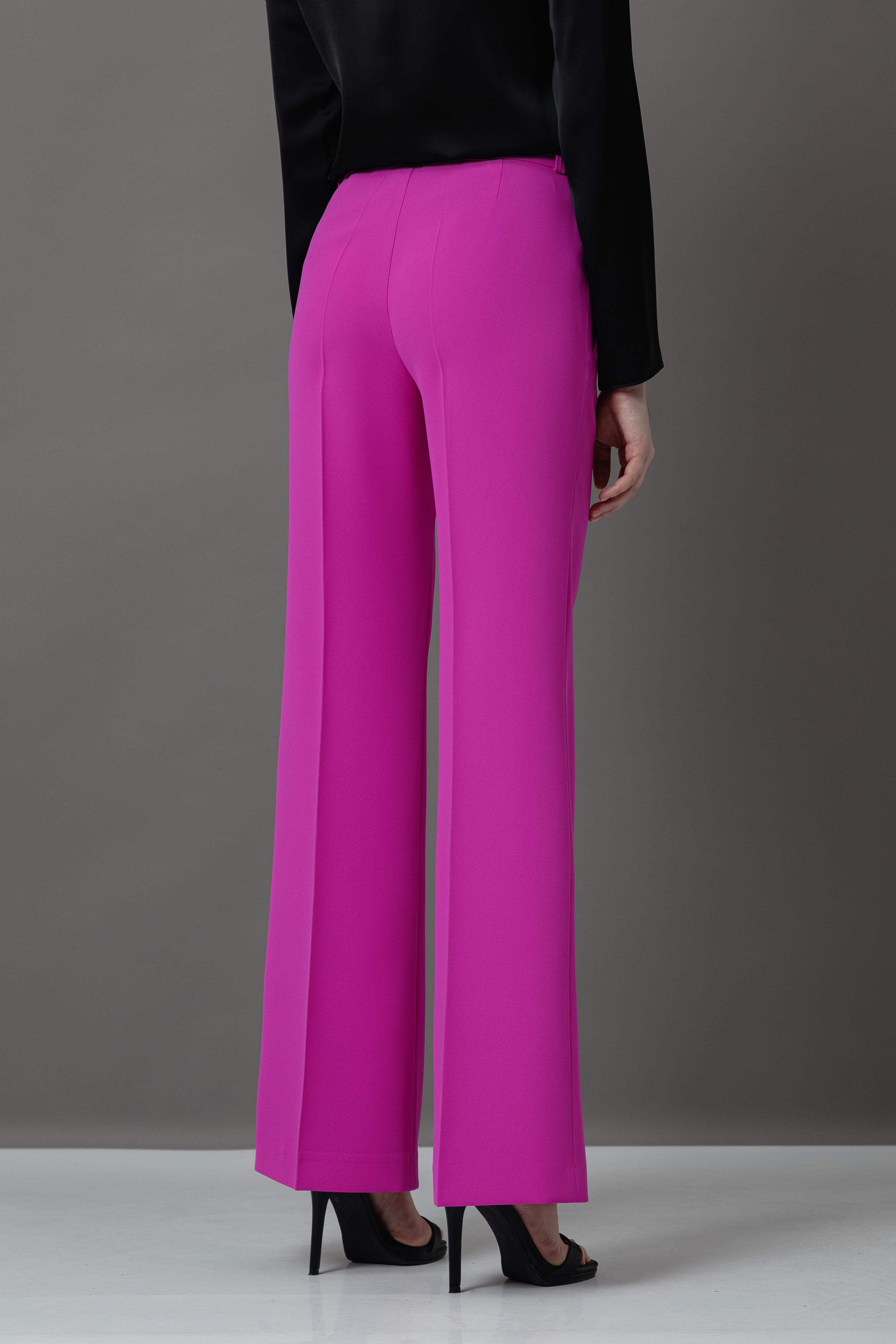 Брюки VASSA&Co, пол женский, цвет розовый