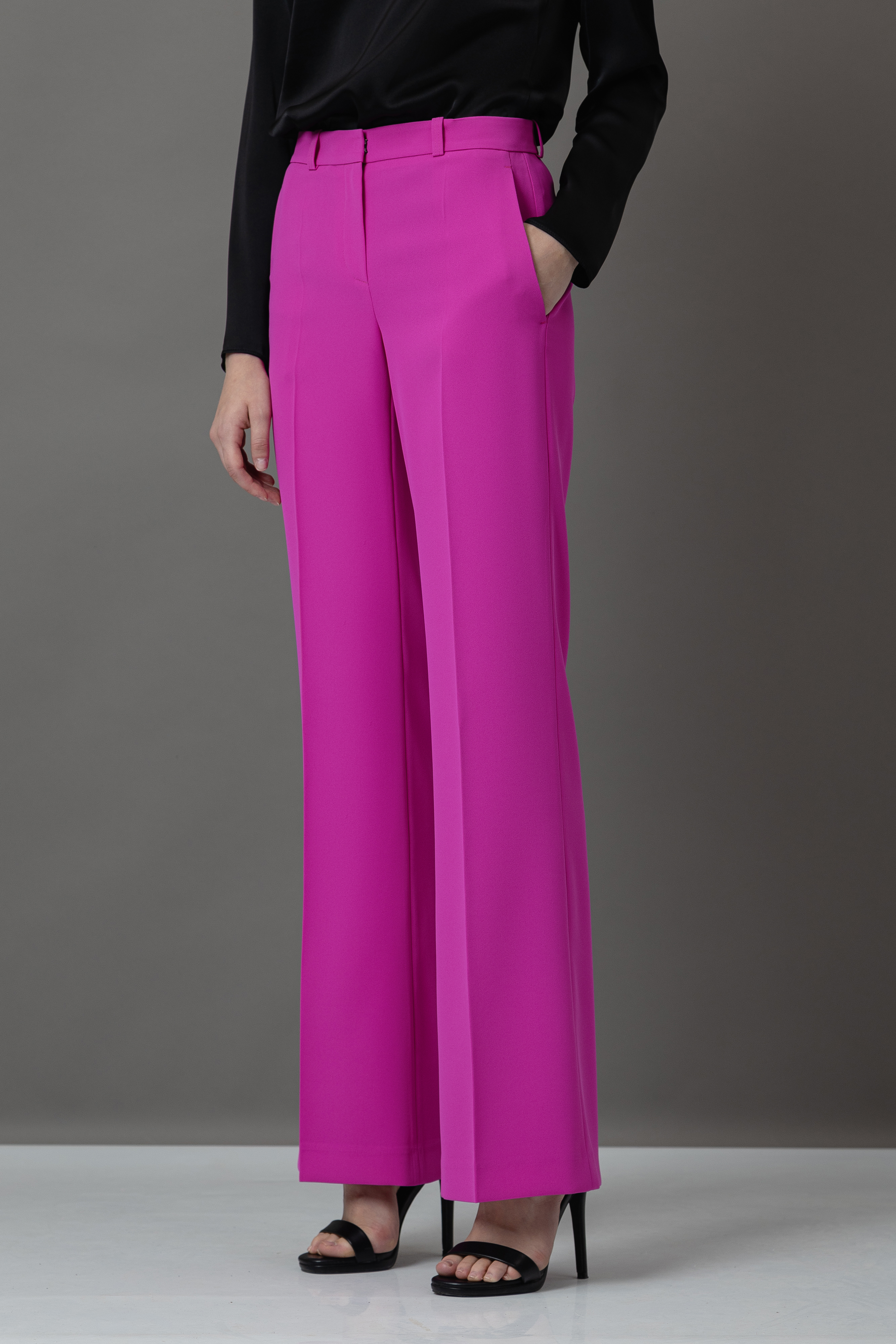 Брюки VASSA&Co, пол женский, цвет розовый