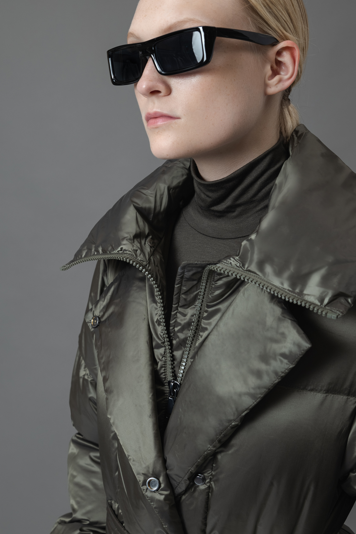 Пуховик со съемным воротником VASSA&Co, пол женский, цвет зеленый