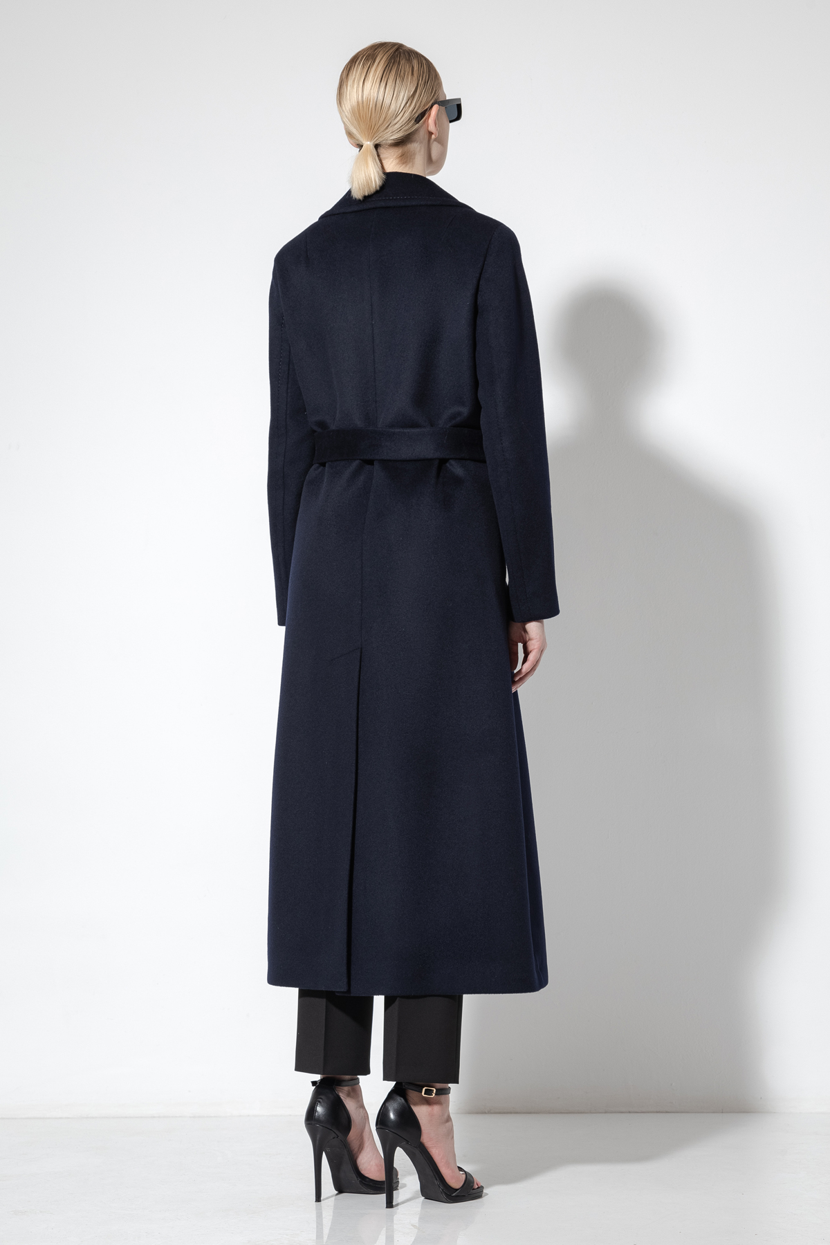 Пальто-халат VASSA&Co, пол female, цвет синий