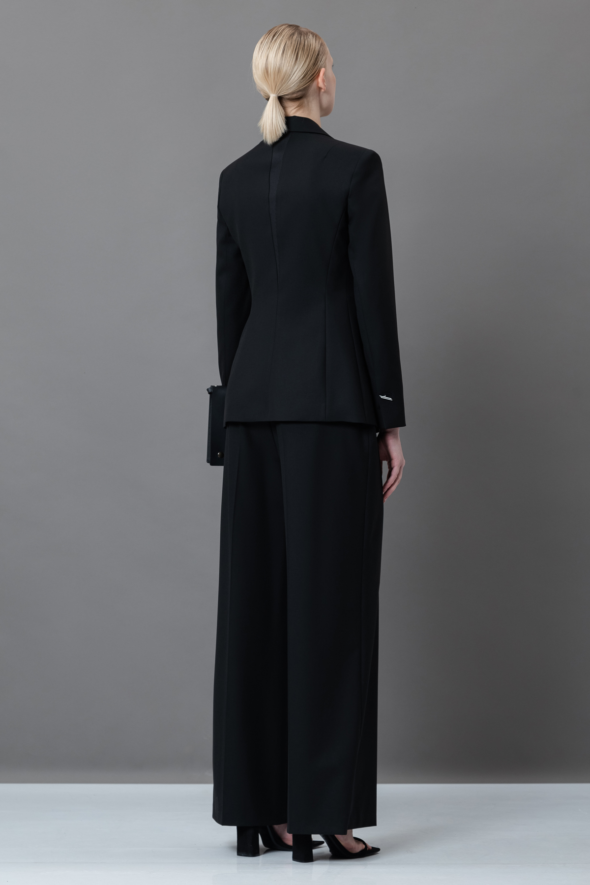 Жакет с фактурными деталями VASSA&Co, пол женский, цвет черный