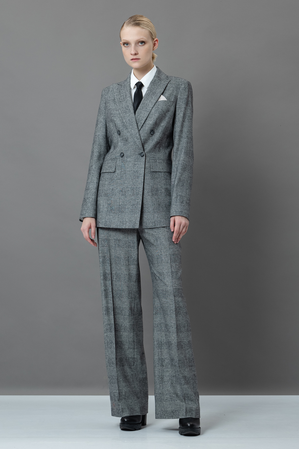 Приталенный жакет VASSA&Co, пол female, цвет серый