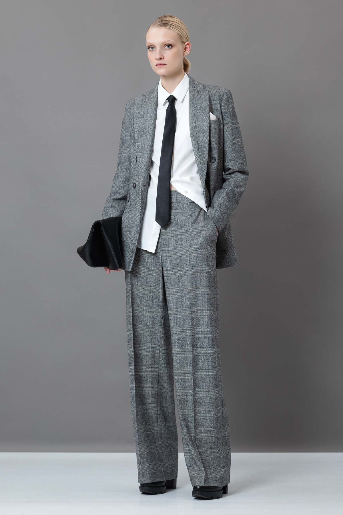 Приталенный жакет VASSA&Co, пол female, цвет серый