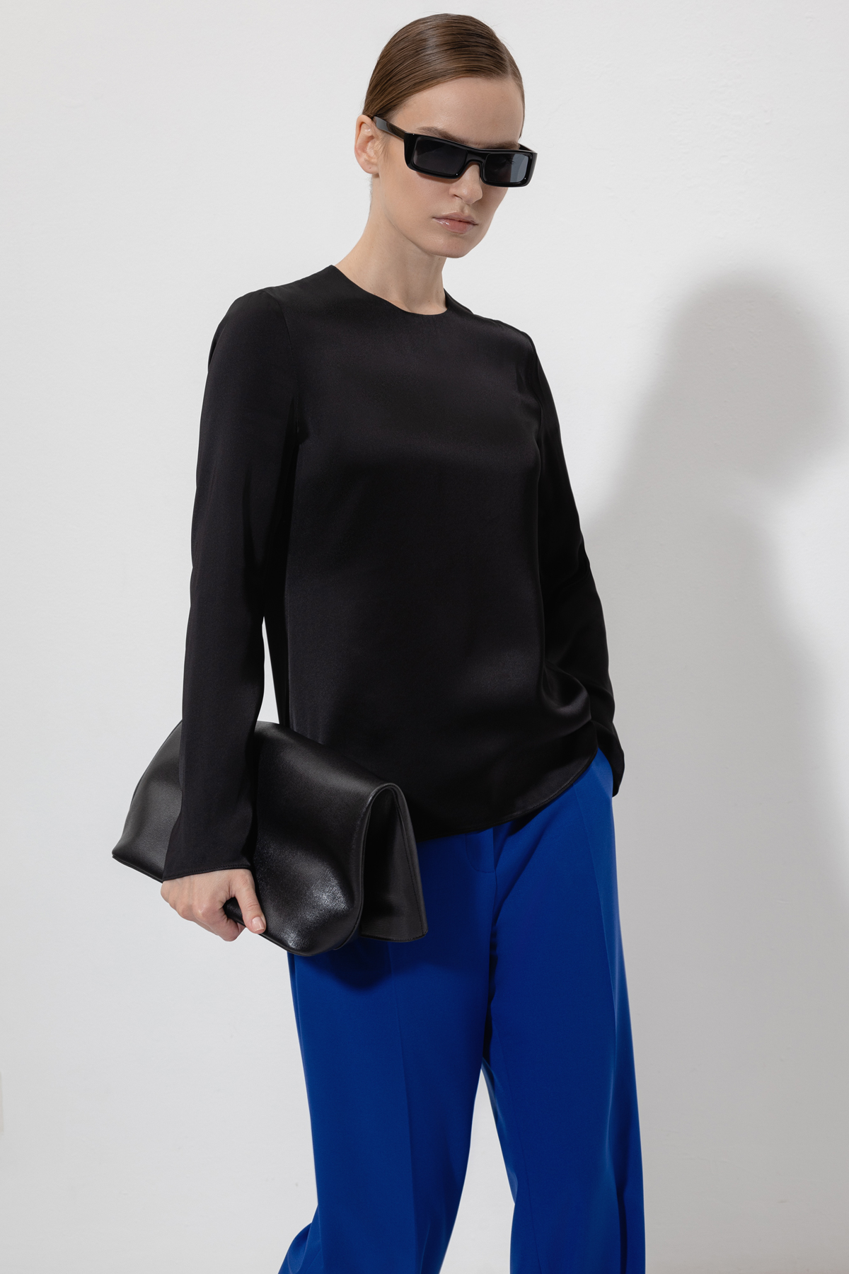 Блузка VASSA&Co, пол женский, цвет черный