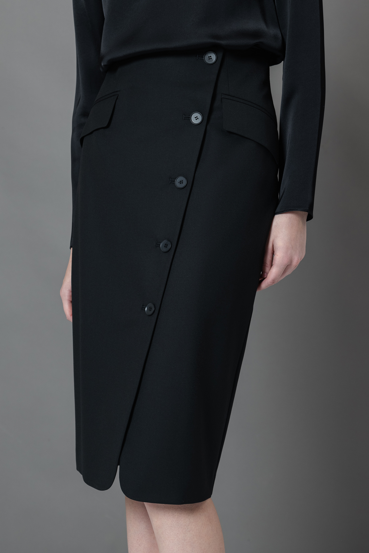 Юбка с асимметричным разрезом VASSA&Co, пол женский, цвет черный