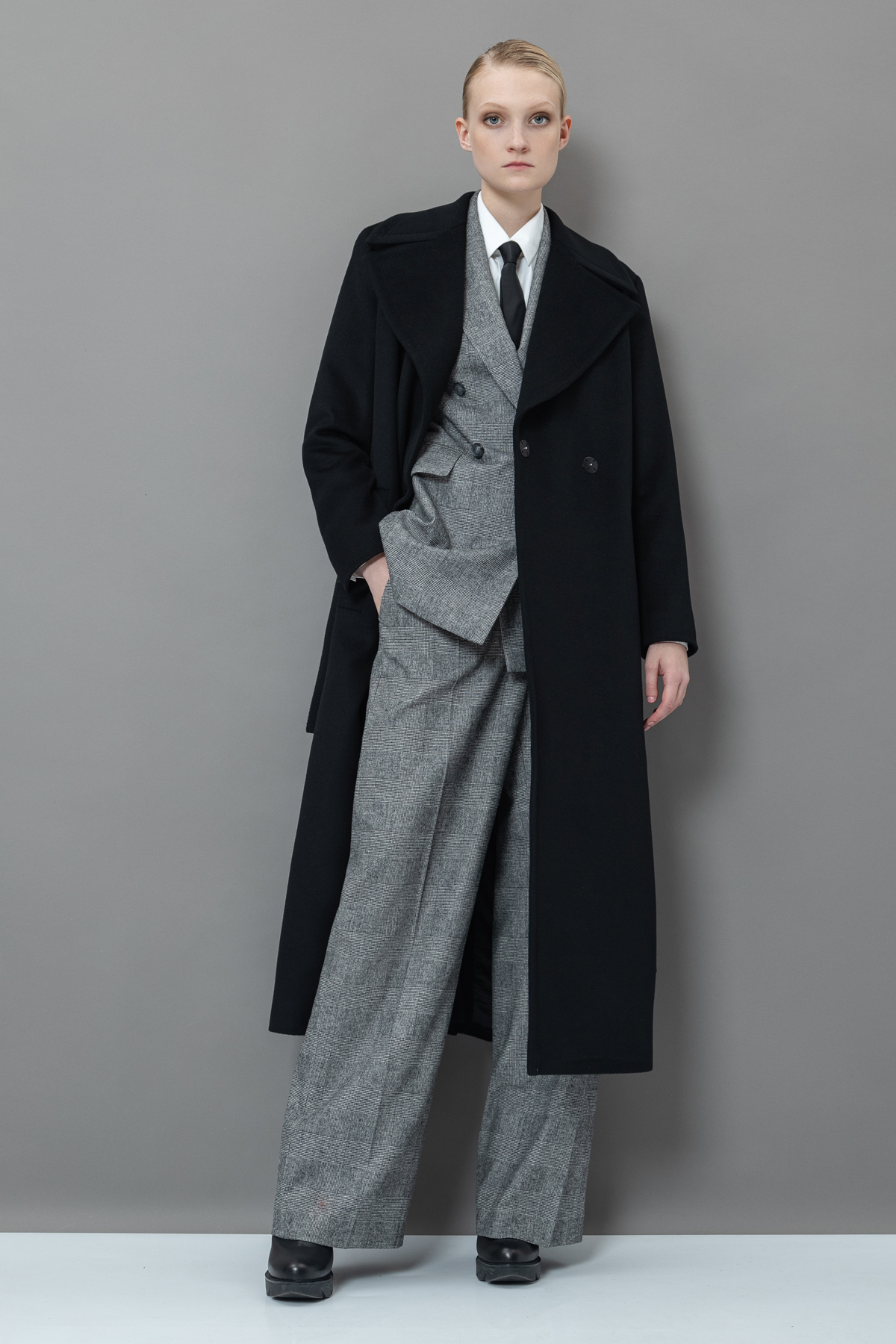 Широкие брюки VASSA&Co, пол женский, цвет серый