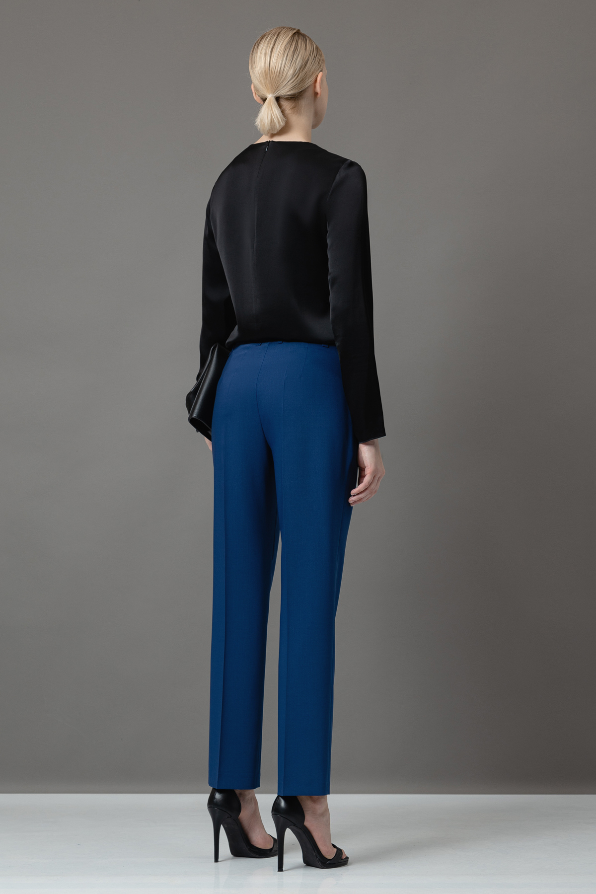 Брюки , пол женский, цвет синий