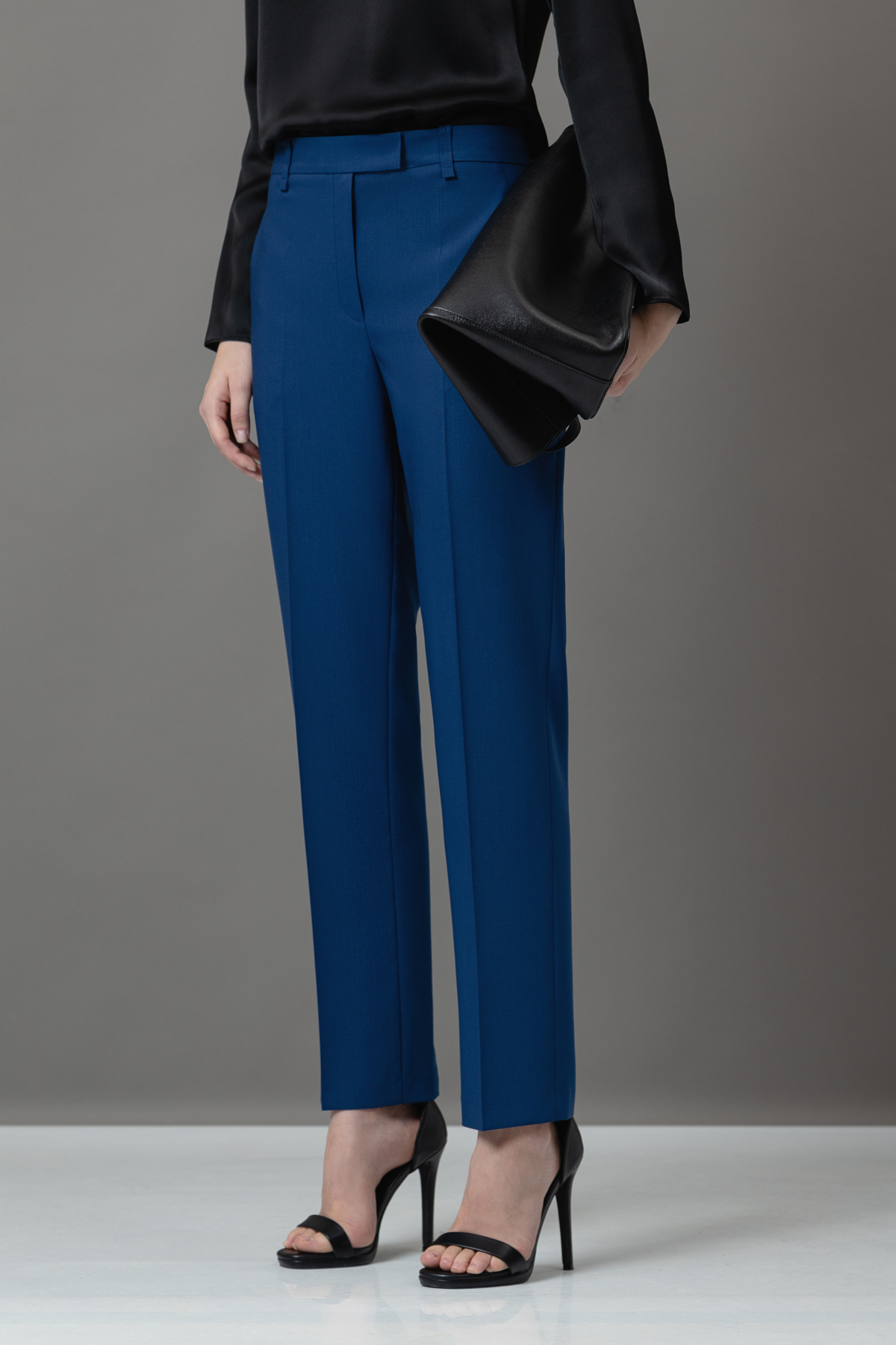 Брюки , пол женский, цвет синий