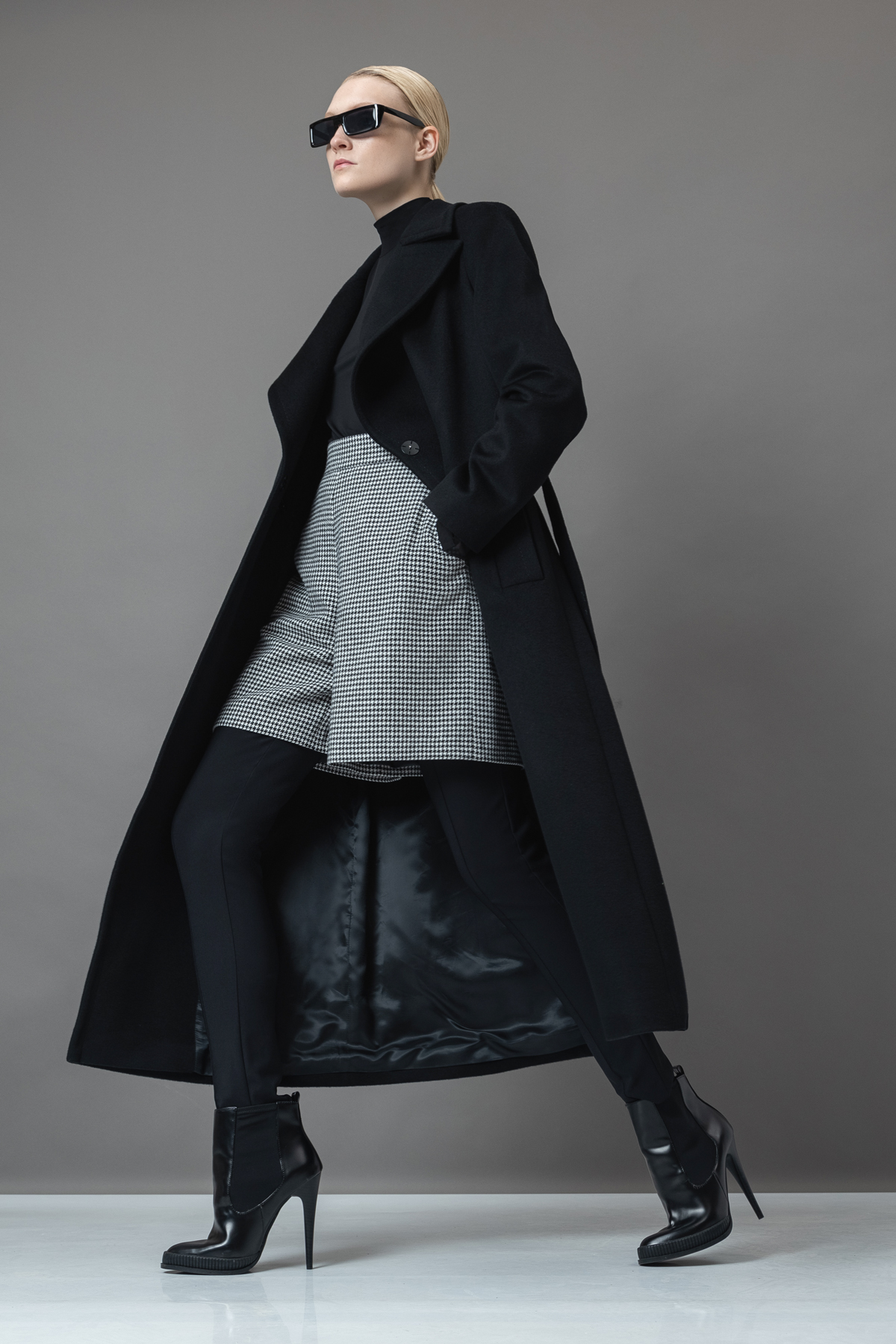 Шорты в гусиную лапку VASSA&Co, пол female, цвет black