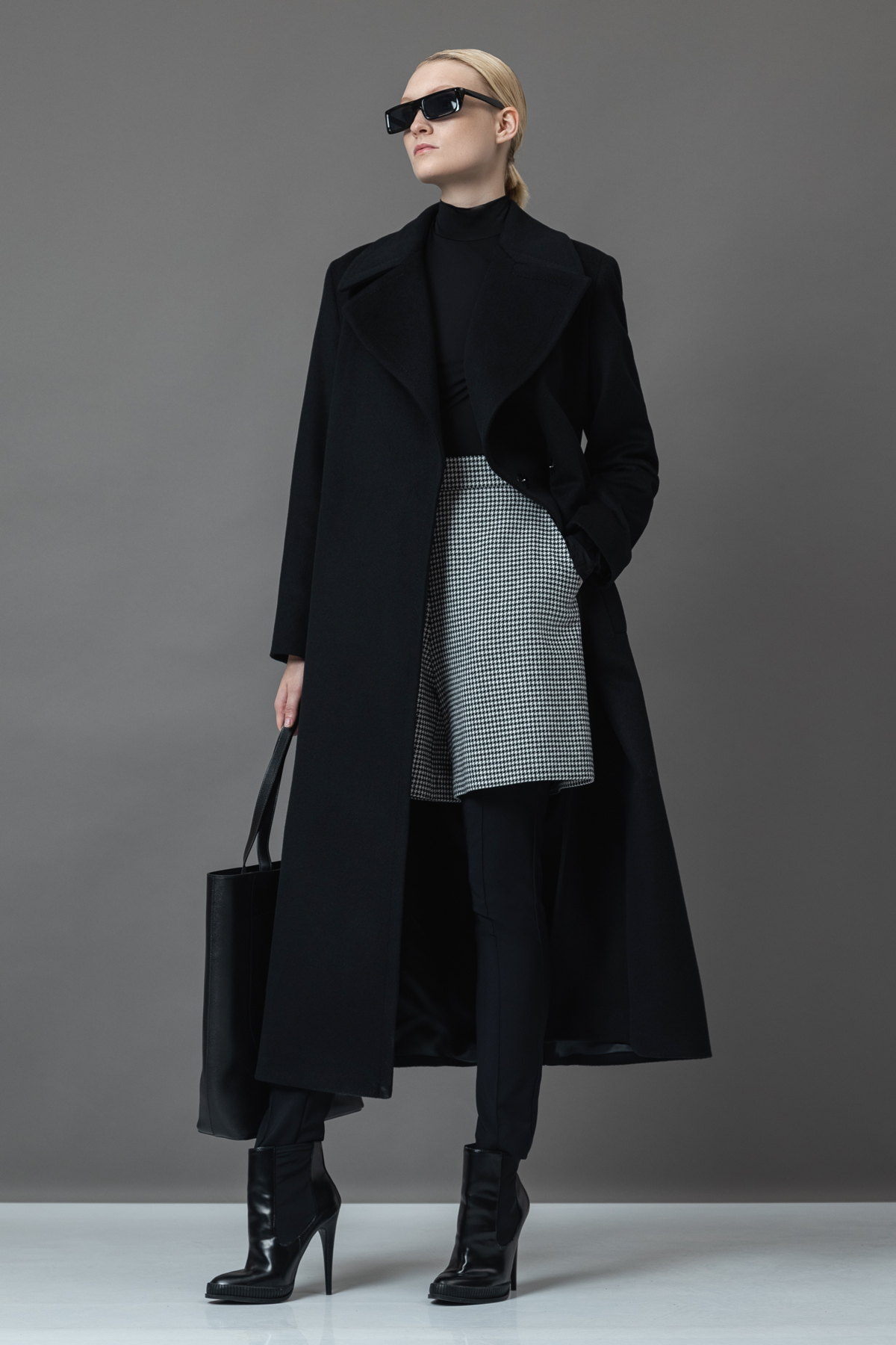 Шорты в гусиную лапку VASSA&Co, пол female, цвет black