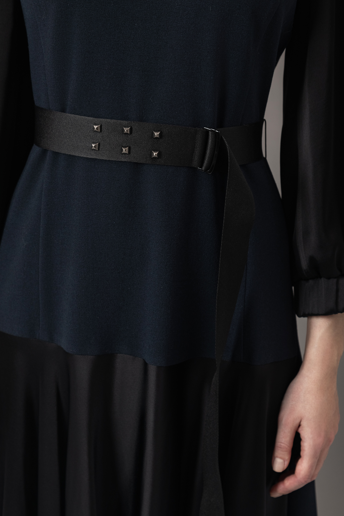 Платье с фактурными деталями VASSA&Co, пол female, цвет серый