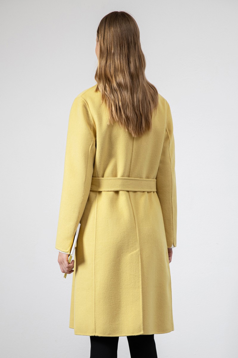 Пальто прямого силуэта на запах с поясом VASSA CODE, пол женский, цвет бежевый, фото №4