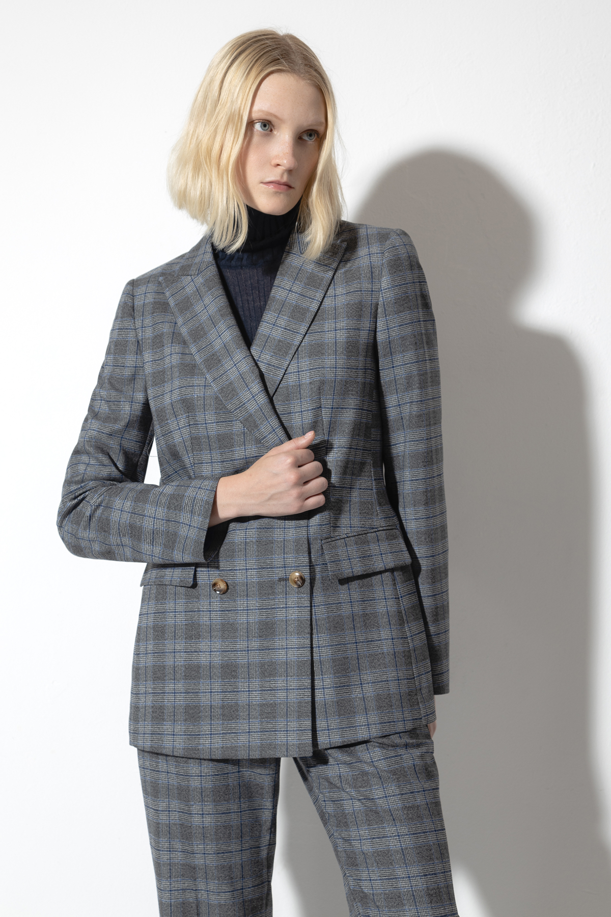 Удлиненный жакет VASSA CODE, пол женский, цвет серый