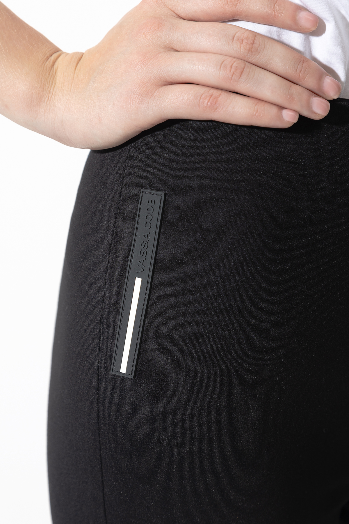 Леггинсы VASSA CODE, пол женский, цвет черный