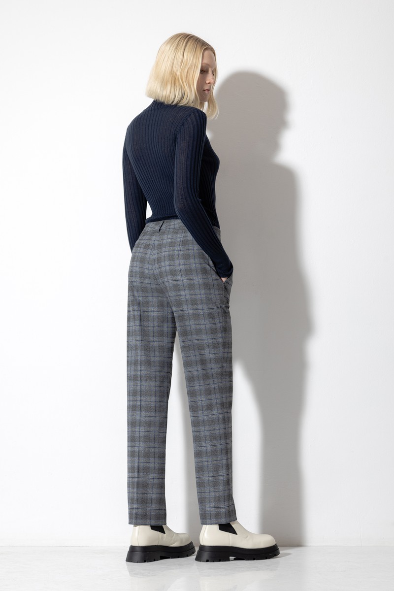 Прямые брюки VASSA CODE, пол женский, цвет серый, фото №5