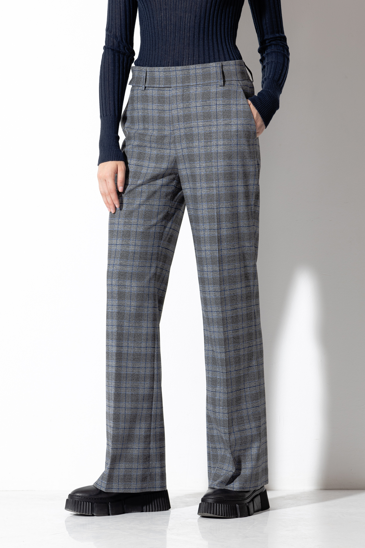 Широкие брюки VASSA CODE, пол женский, цвет серый