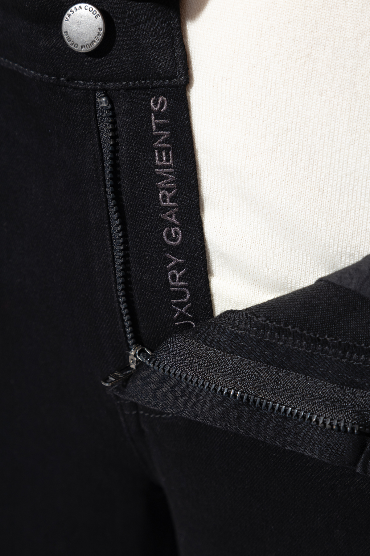 Джинсы Rio Mid Rise VASSA CODE, пол женский, цвет черный