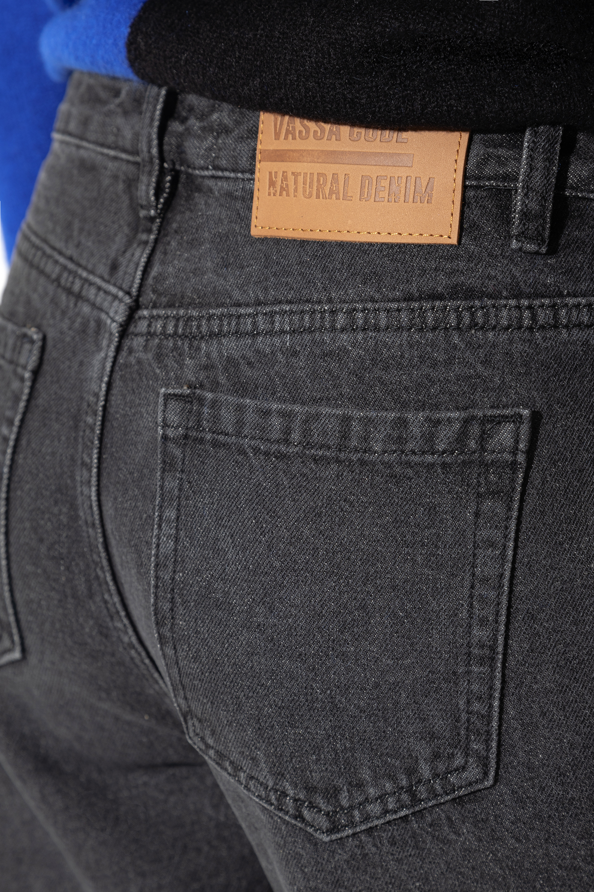 Джинсы Mom Fit VASSA CODE, пол женский, цвет черный