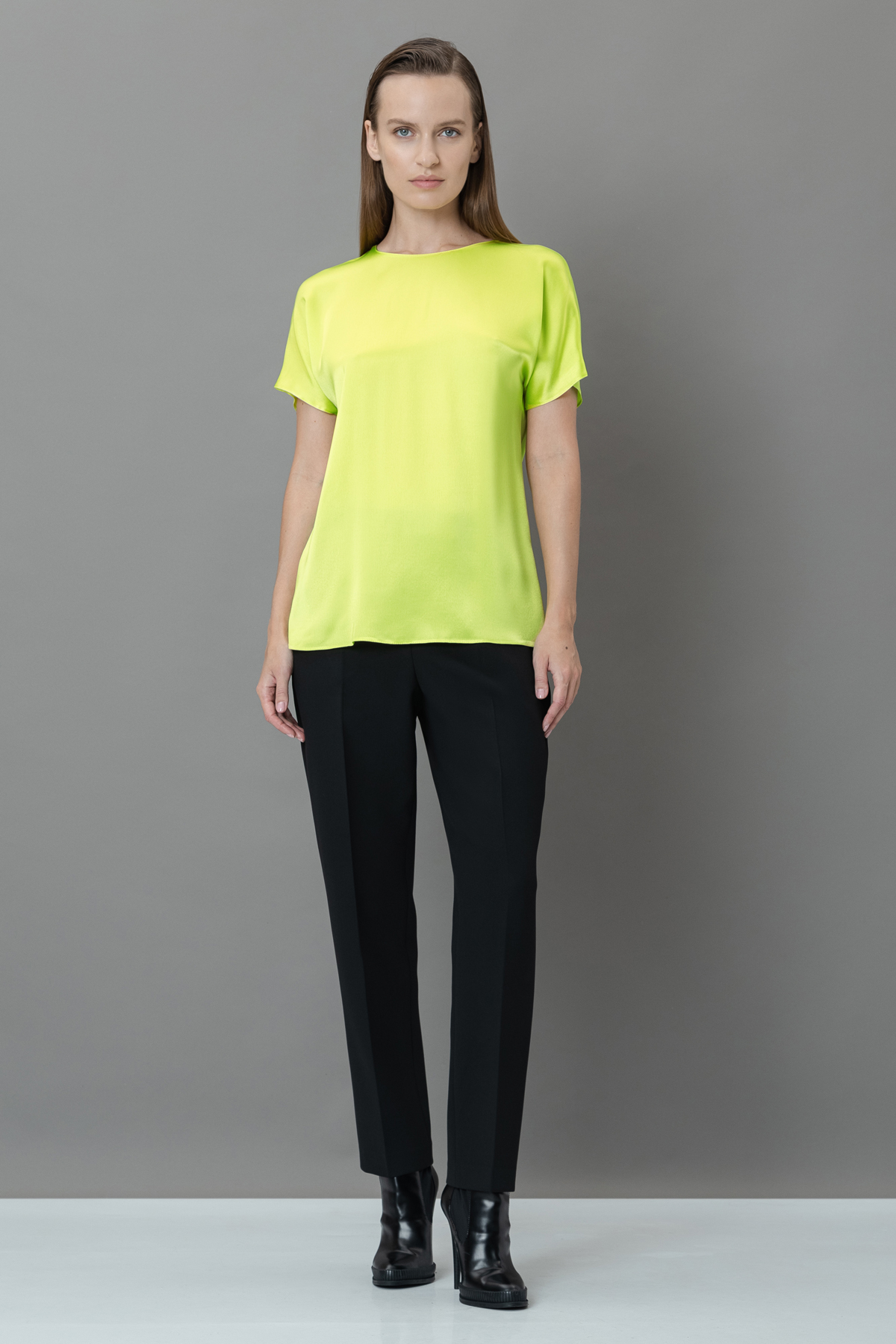 Блузка VASSA&Co, пол женский, цвет желтый